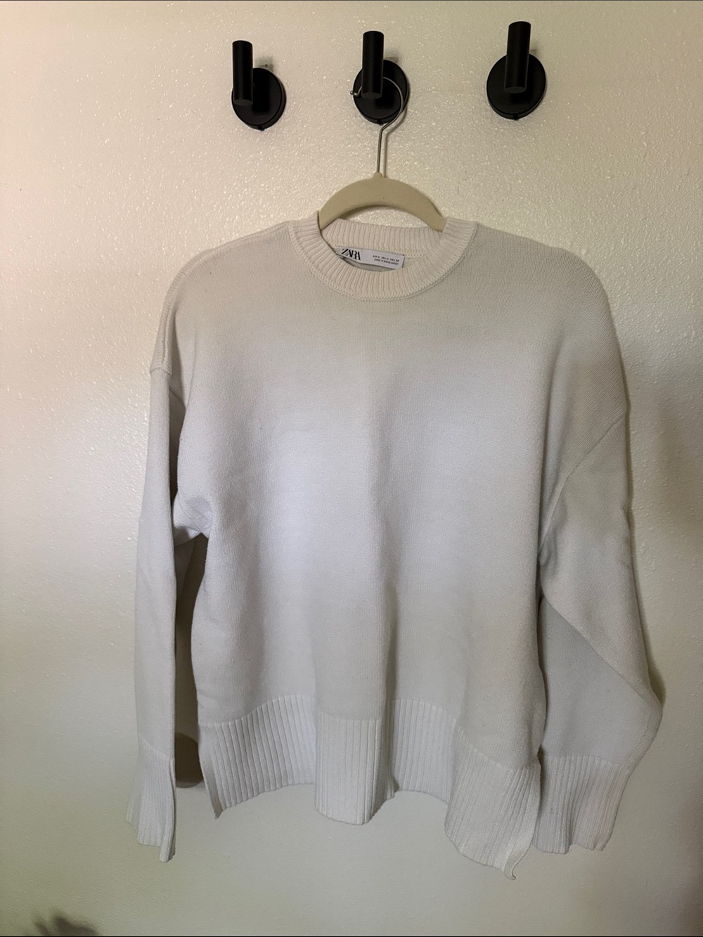 Zara Off-White Crewneck Sweater - Minimal Knit